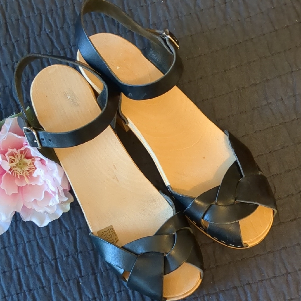 Swedish Hasbeens Kringlan Heeled Clogs 41